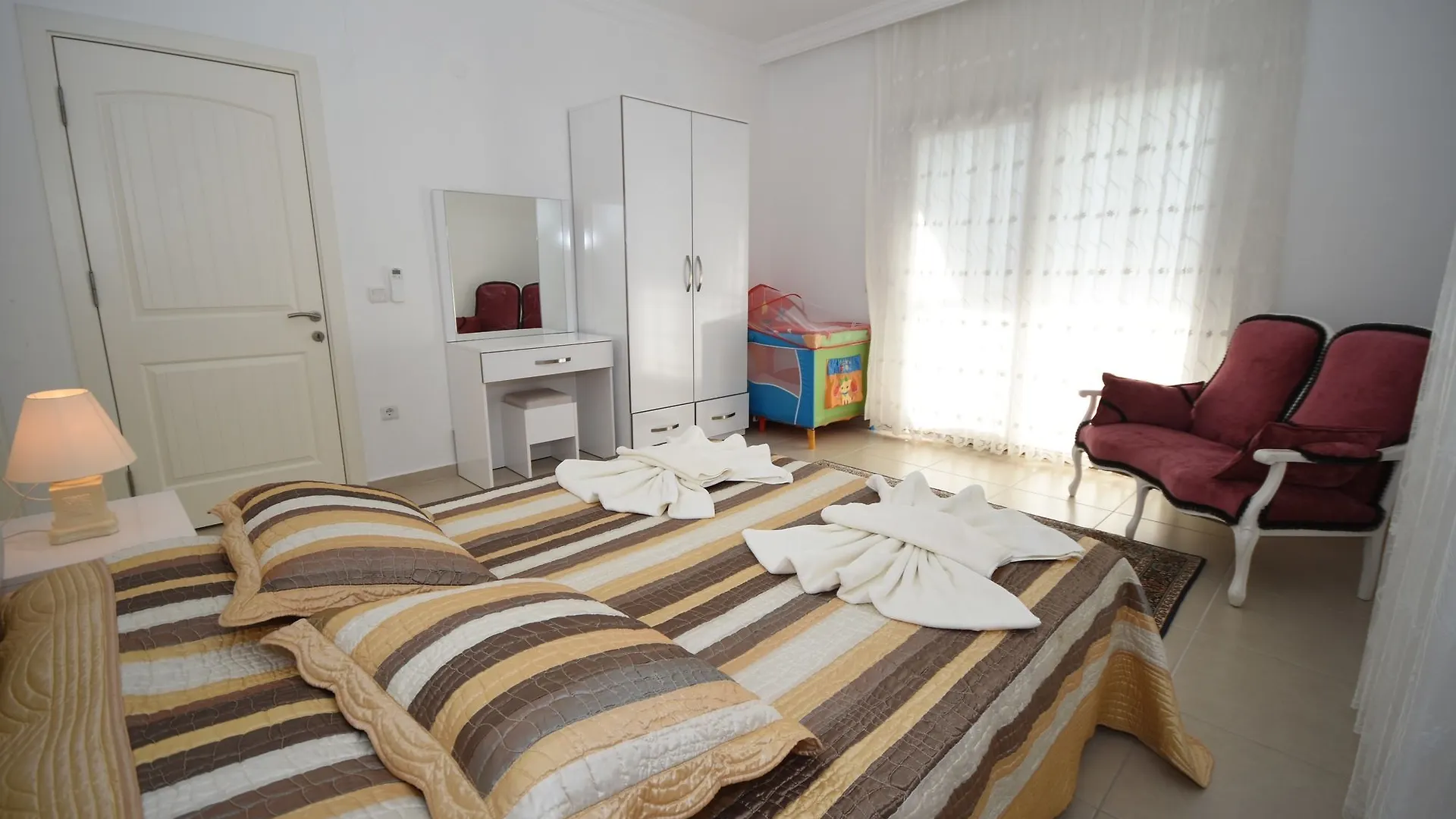 Kay9200 Villa Nar 2 Bedrooms 厄吕代尼兹